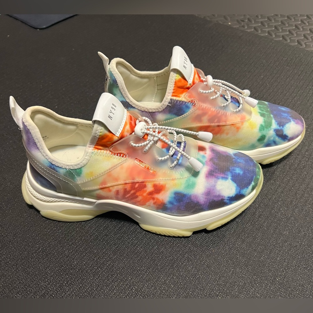 Never worn Steve Madden Sneakers